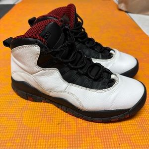 Air Jordan Retro 10 "Chicago" size 6.5y/8 womens